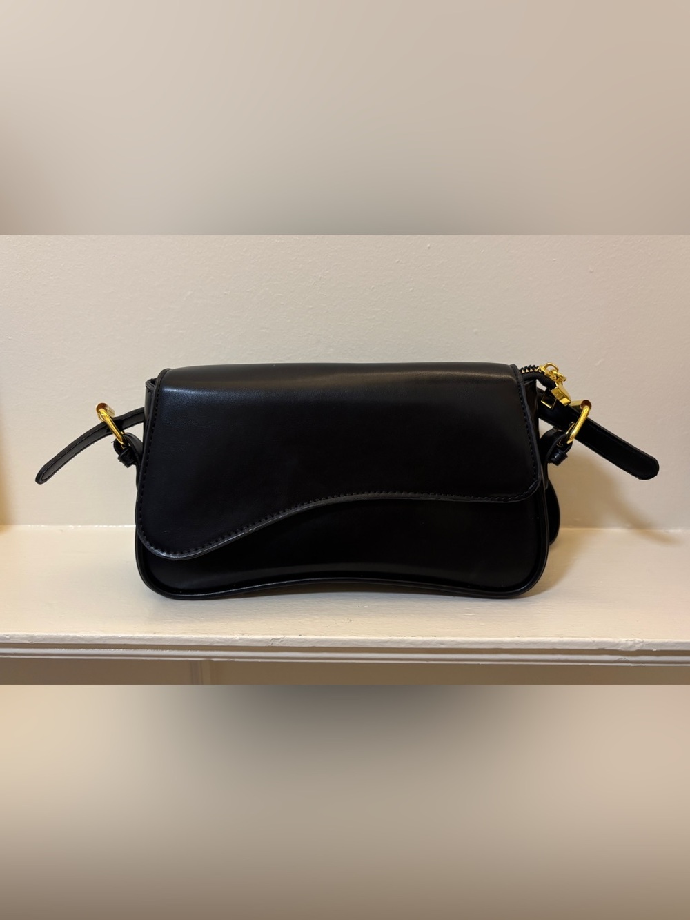 Classic Black Leather Shoulder Bag w/ Strap